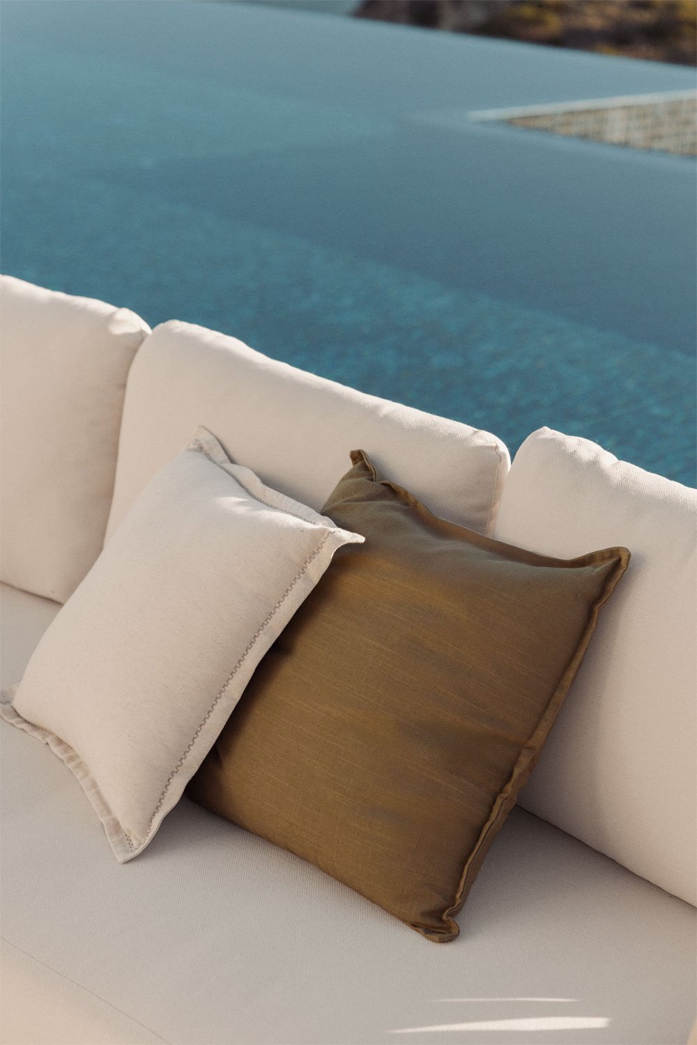 Sofa ogrodowy 3-osobowy z aluminium i plecionego sznurka Tevary, obrazek w galerii 2