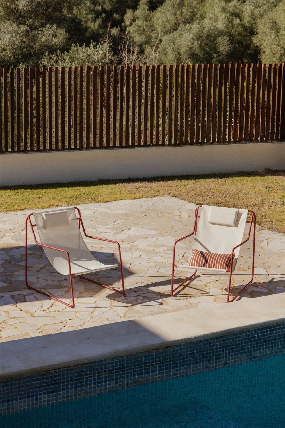 Zestaw 2 leżaków z poduszką i podłokietnikami ze stali Lorvian, obrazek w galerii 1