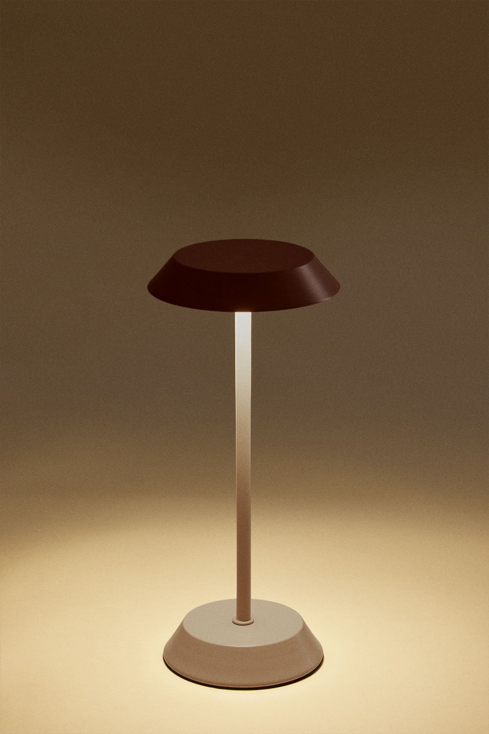 Bezprzewodowa lampa stołowa LED z żelaza Oravella, obrazek w galerii 3