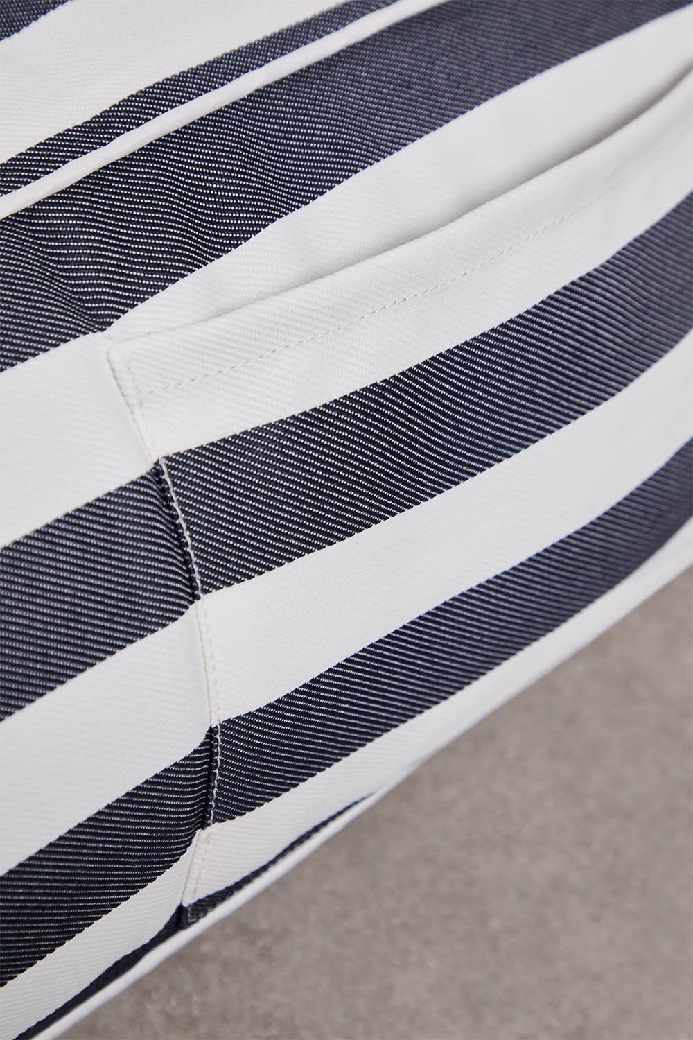 Dmuchany leżak Lirenita, obrazek w galerii 5