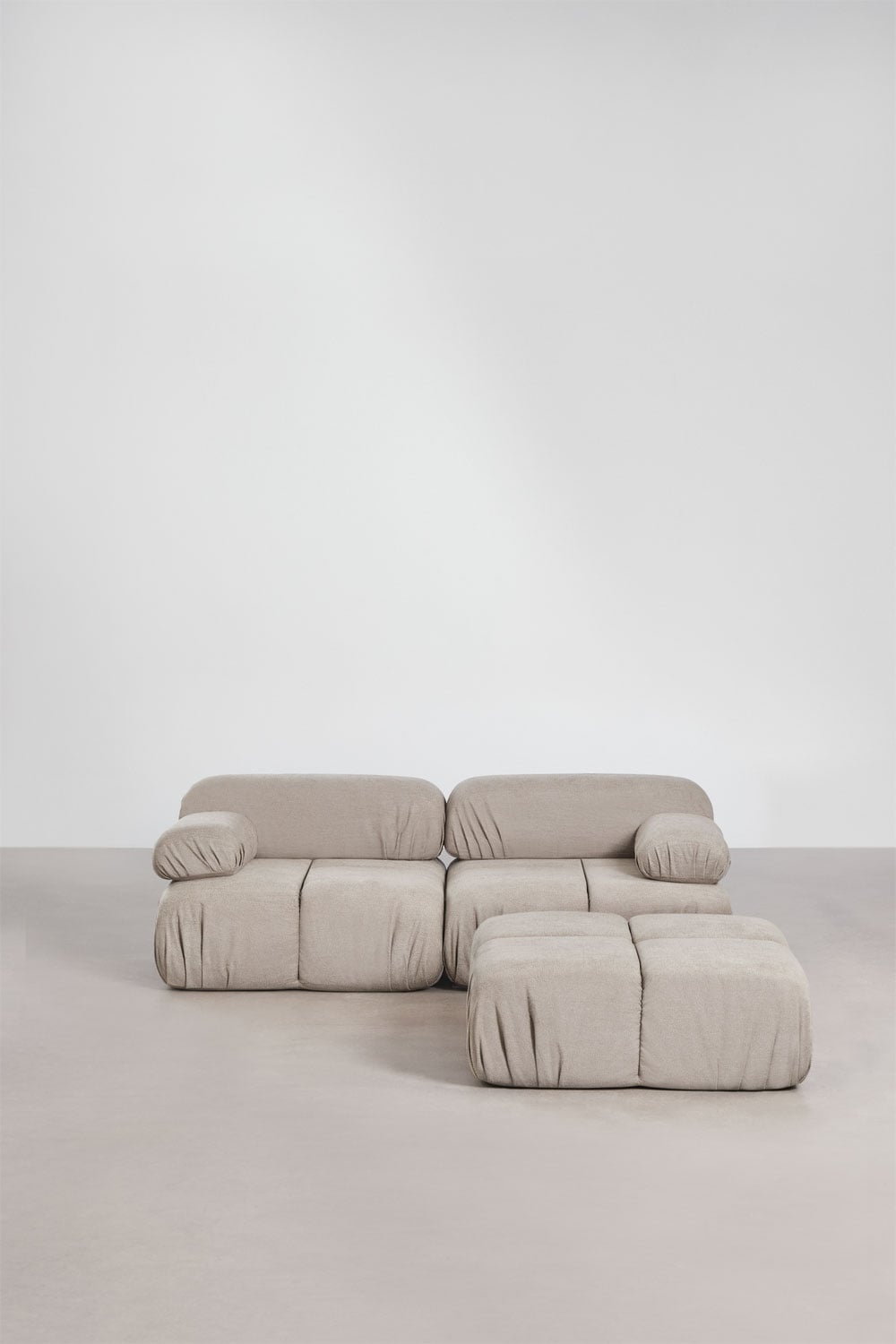 Sofa modułowy 2-częściowy z pufem z tkaniny bouclé, pakowany próżniowo Kendall, obrazek w galerii 3