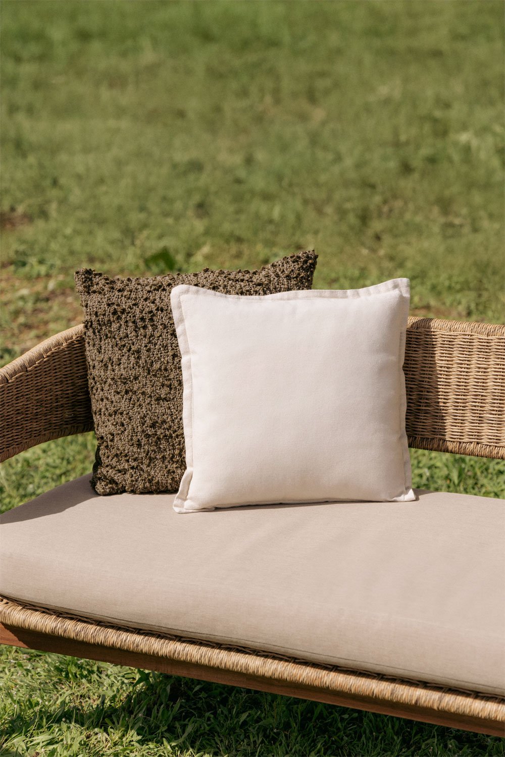 Zestaw ogrodowy z 3-osobową sofą, 2 fotelami i stolikiem kawowym z drewna akacjowego Ribeira, obrazek w galerii 2