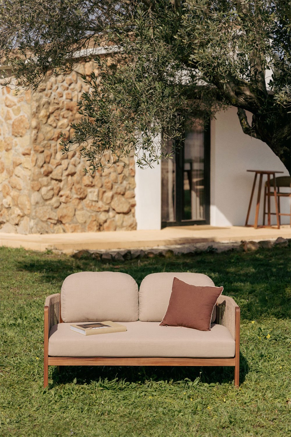 Sofa ogrodowy dwuosobowy z drewna akacjowego i plecionej liny Serel, obrazek w galerii 1