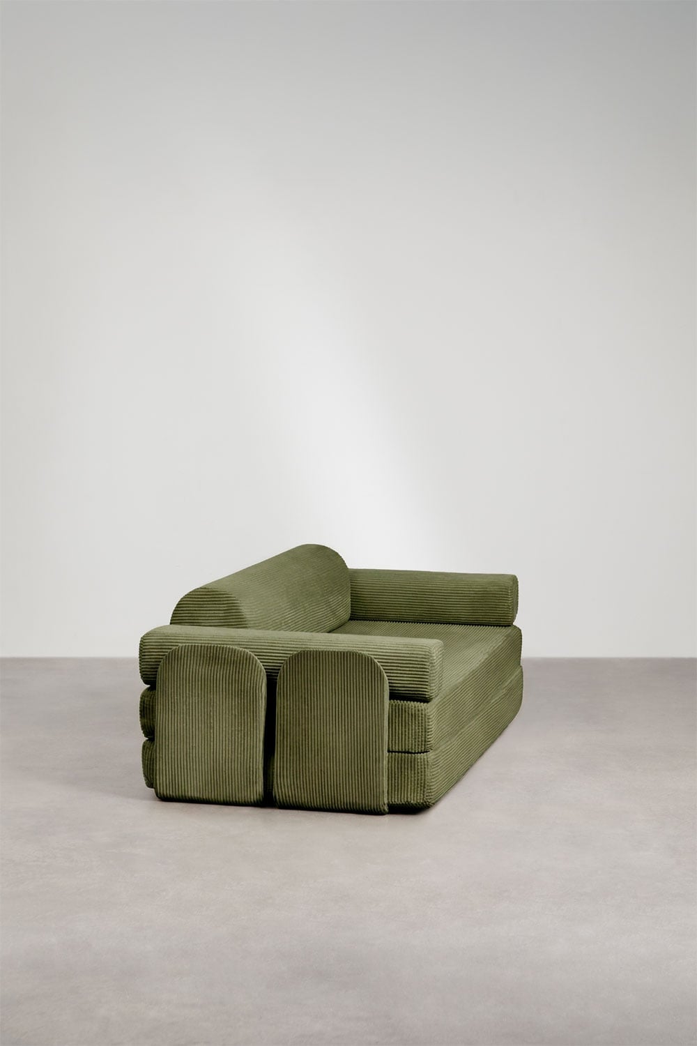 Sofa rozkładana dwuosobowa z weluru pakowana próżniowo Paoly, obrazek w galerii 5