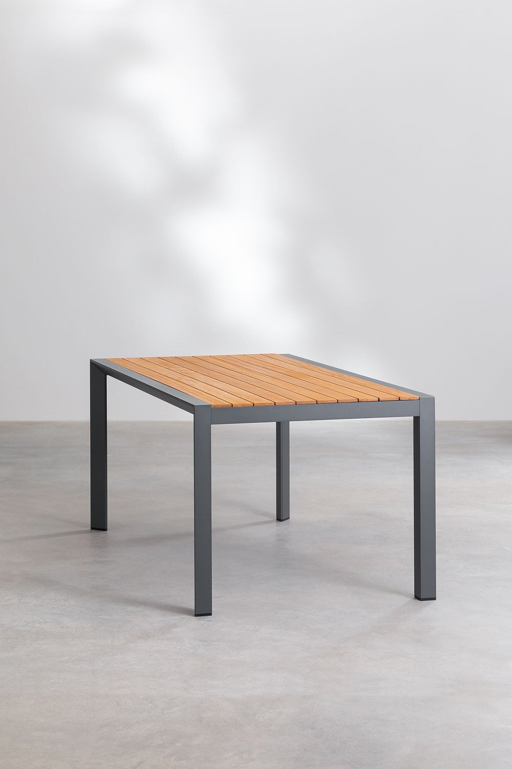 Zestaw stołu prostokątnego 160x90 cm z drewna eukaliptusowego Archer Classic oraz 6 sztaplowanych krzeseł ogrodowych z aluminium, obrazek w galerii 3