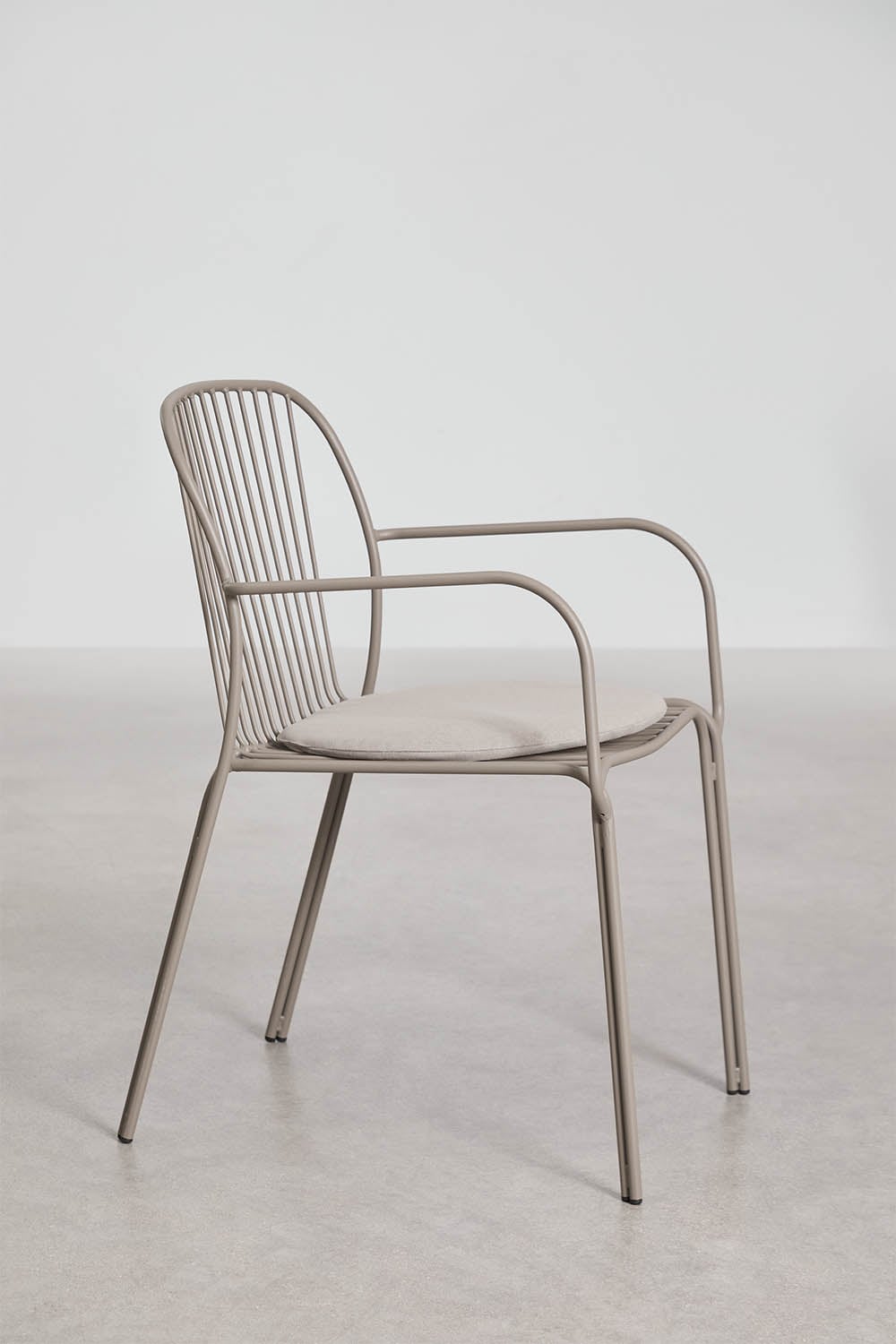 Zestaw okrągłego stołu Ø110 cm z aluminium Elton oraz 4 krzeseł ogrodowych z podłokietnikami ze stali Anerina, obrazek w galerii 7