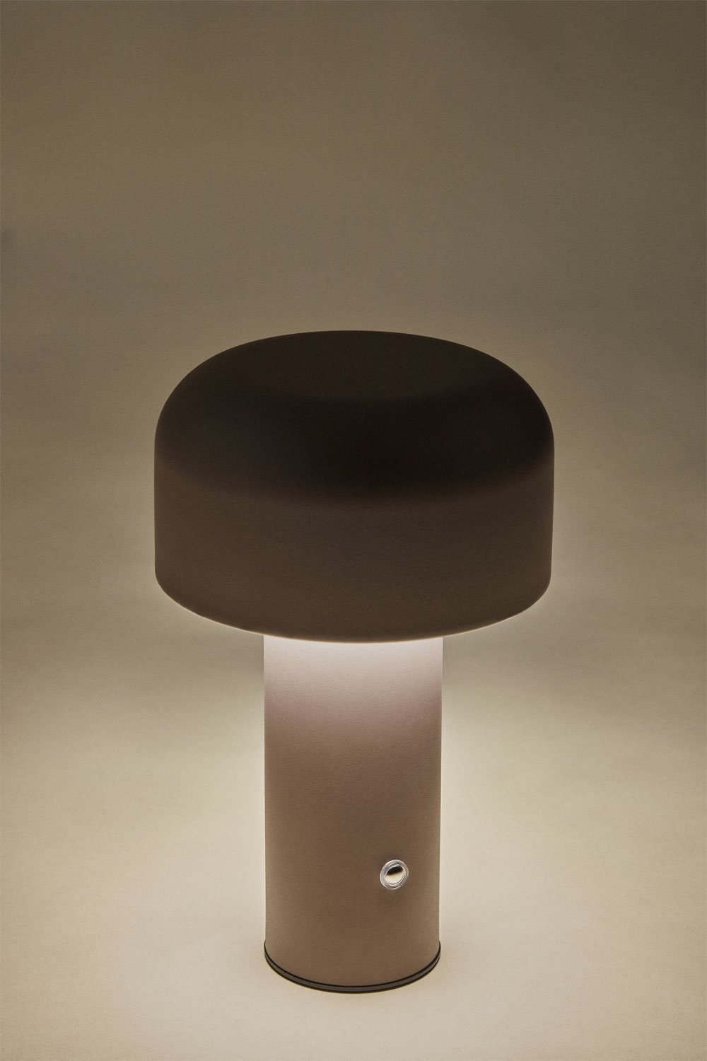 Bezprzewodowa lampa stołowa LED z żelaza Loentia, obrazek w galerii 3