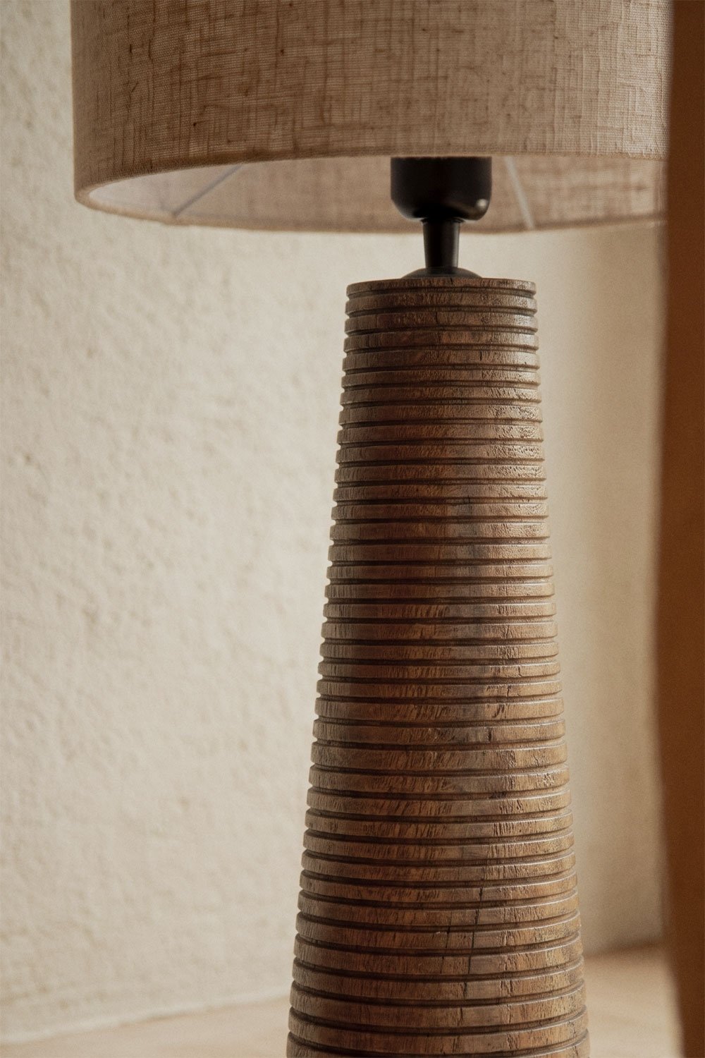 Lampa stołowa z drewna mango Malva, obrazek w galerii 2