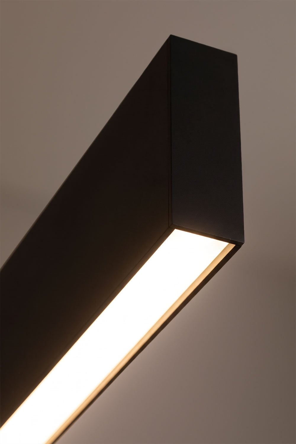Lampa sufitowa wisząca liniowa LED 120 cm z aluminium Astley, obrazek w galerii 9