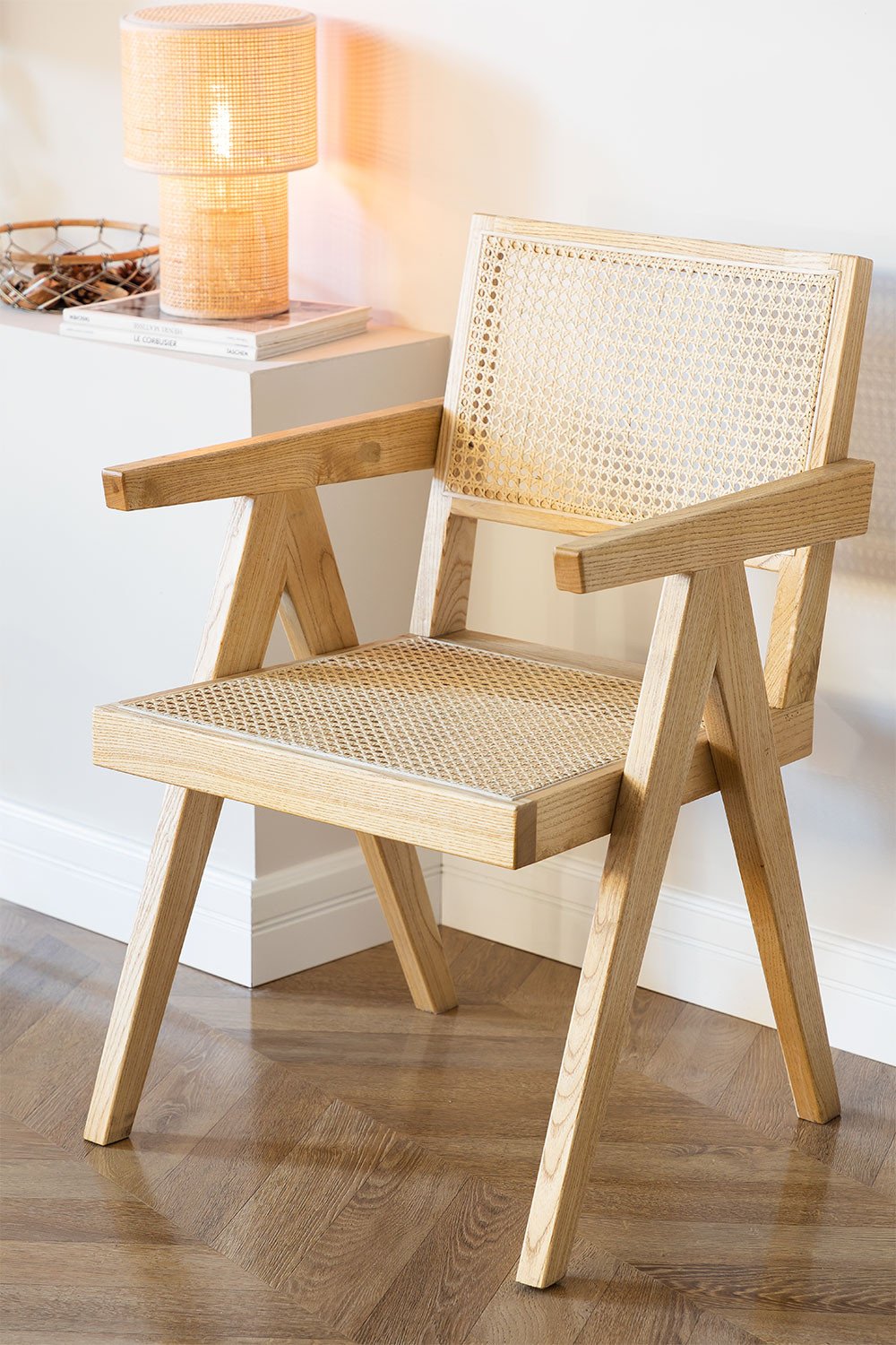 Krzesło z Podłokietnikami z Drewna Lali , obrazek w galerii 1
