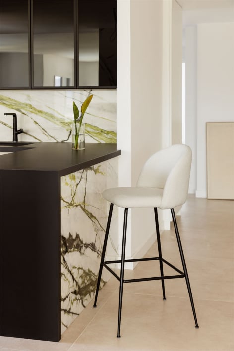 Banco alto 75 cm em borreguito branco e pés pretos Kana Design