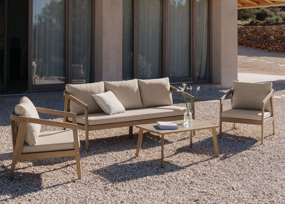 Conjunto de jardim com sofá de 3 lugares, 2 poltronas e mesa de centro em madeira de acácia e corda trançada Kaela