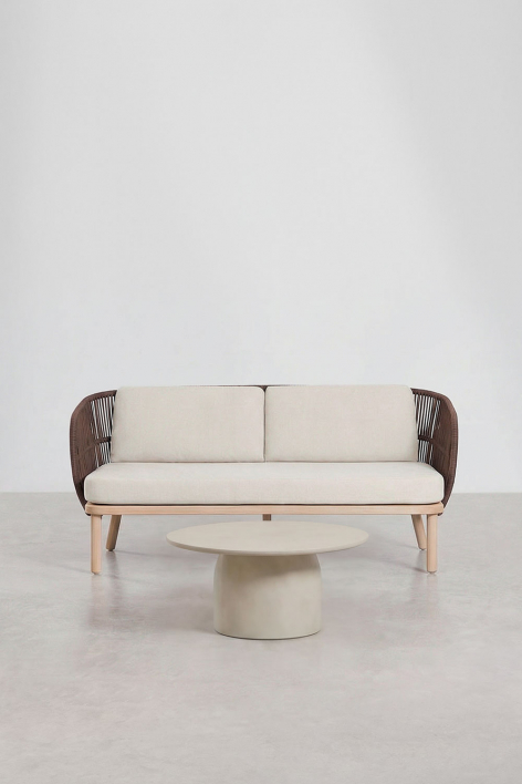 Conjunto de sala com sofá de 2 lugares em corda trançada Capri e mesa de centro redonda Ø75 cm em cimento Layana