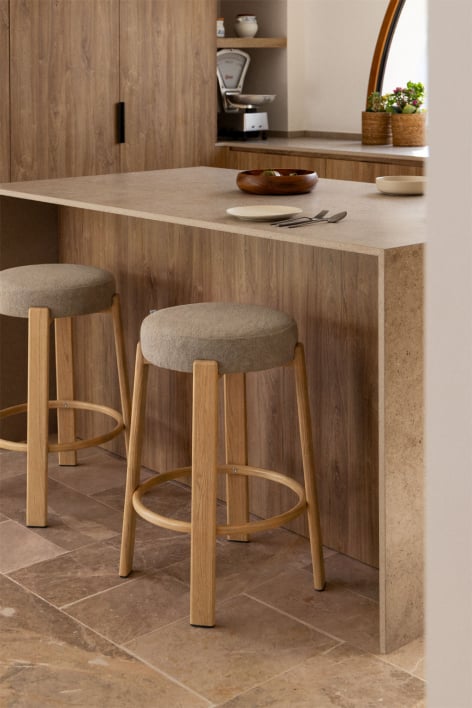 Banqueta alta em tecido chenille e ferro Jolie - Castanho Madeira Natural