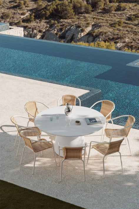 Conjunto de mesa redonda Ø150 cm em cimento Numira e 8 cadeiras de jardim empilháveis em aço e vime sintético Kalymana