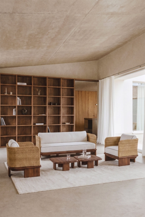 Conjunto de sala com sofá de 3 lugares, 2 poltronas e 2 mesas de centro 70x70 cm em rattan e madeira de acácia Famara