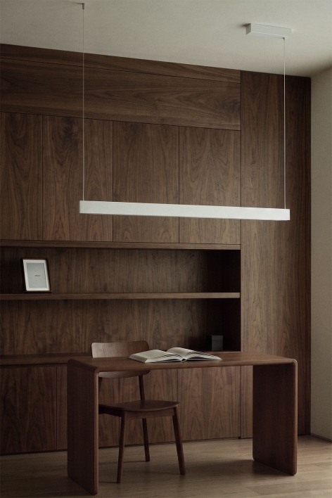 Lâmpada de teto suspensa linear LED 120 cm com luz indireta em alumínio Maulenis
