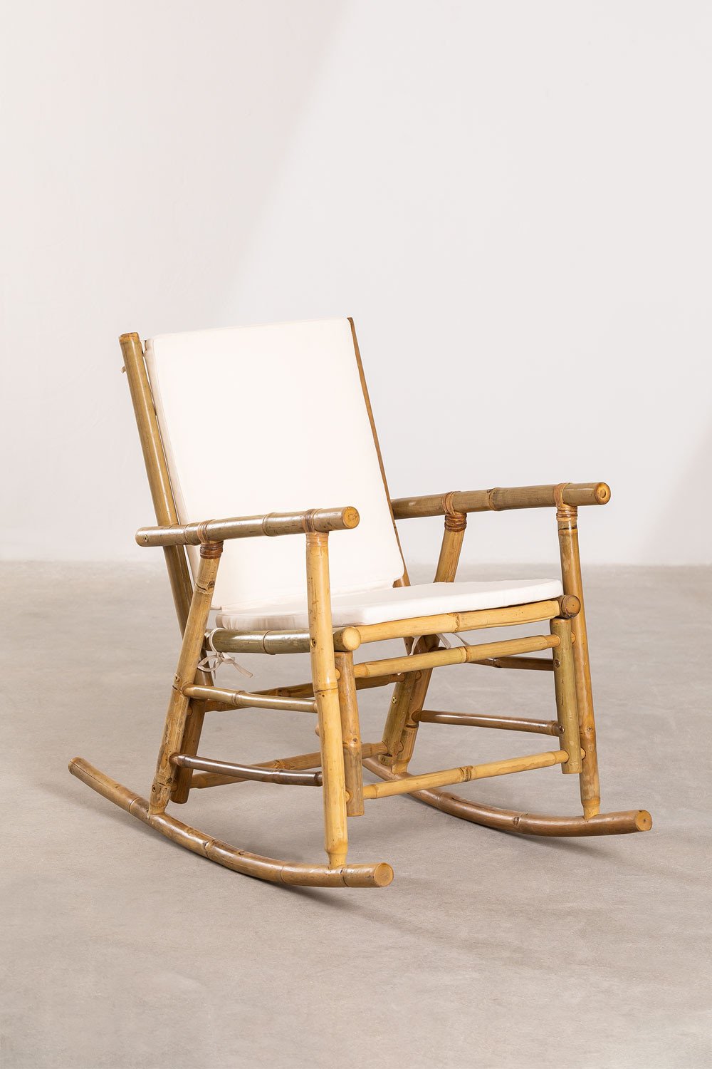 Cadeira de baloiço para jardim em bambu Livia, imagem de galeria 1