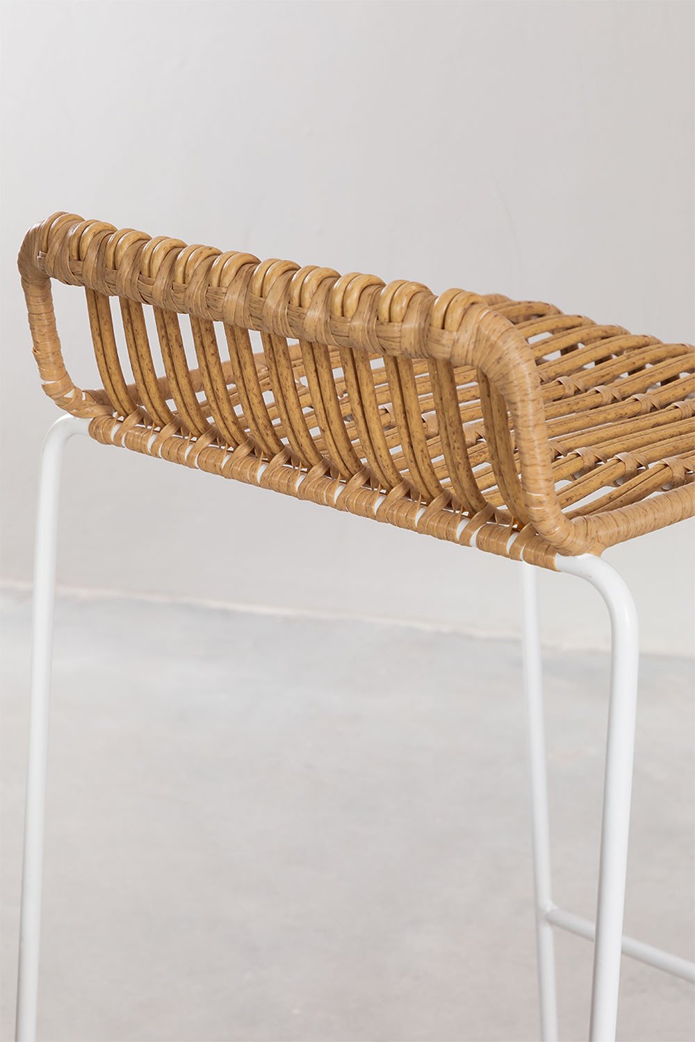 Banco alto Aroa em rattan sintético, imagem de galeria 5