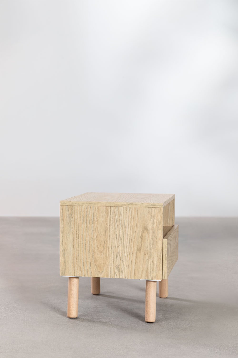 Mesa de cabeceira em MDF e madeira de pinho Lucka - SKLUM