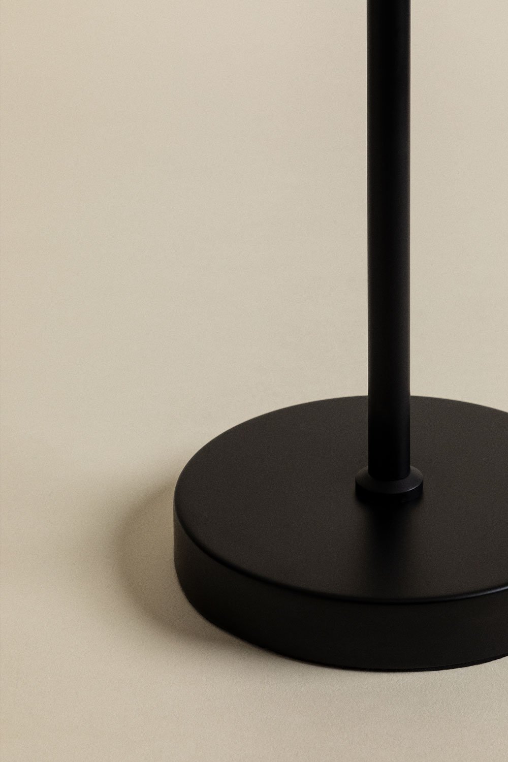 Candeeiro de Mesa Casandra em Ferro e Papel Trançado, imagem de galeria 6