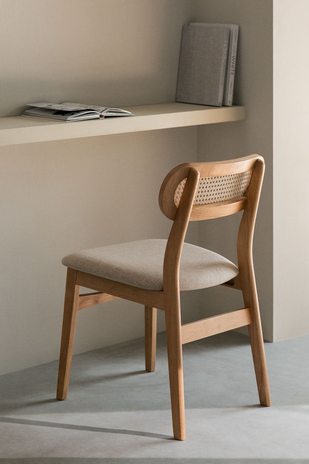 Cadeira de Jantar de Madeira Leivel, imagem de galeria 1