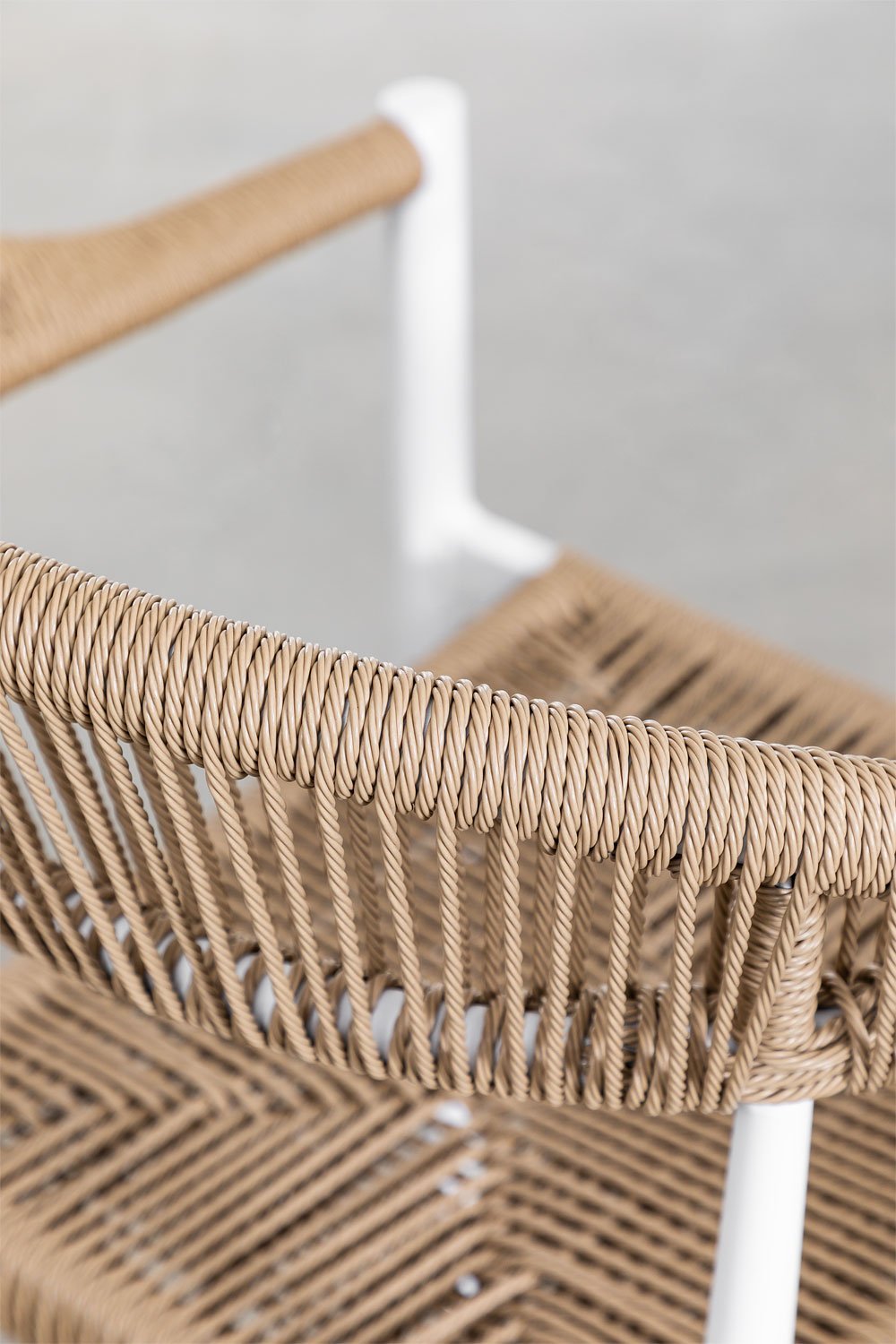 Cadeira de jardim empilhável com braços em alumínio e rattan sintético Amatria, imagem de galeria 5