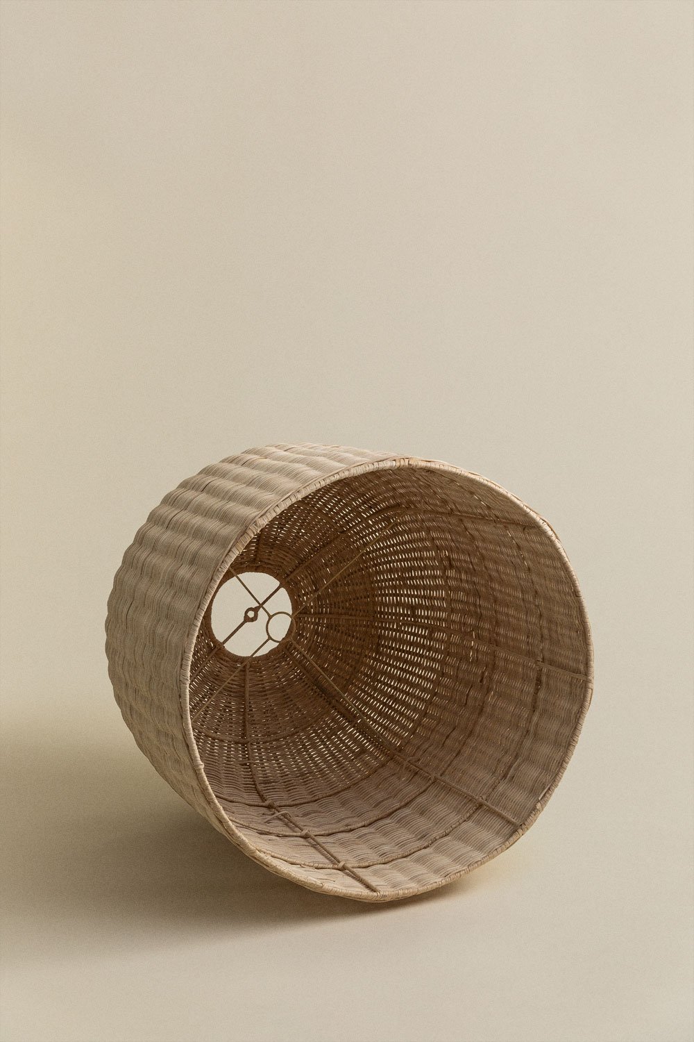 Abajur de rattan Flandres, imagem de galeria 2