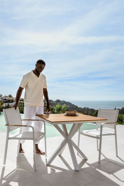 Mesa de jardim quadrada 90x90 cm em madeira de eucalipto e alumínio Archer - Gardénia Branco