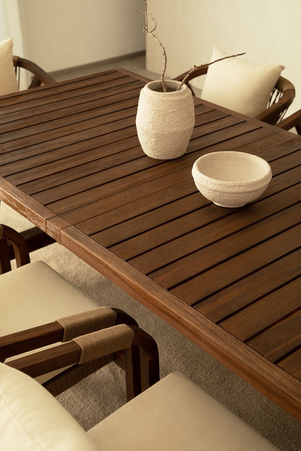 Conjunto de mesa extensível retangular (200-300x100 cm) e 8 cadeiras de jantar com braços em madeira de acácia Dubai , imagem de galeria 2