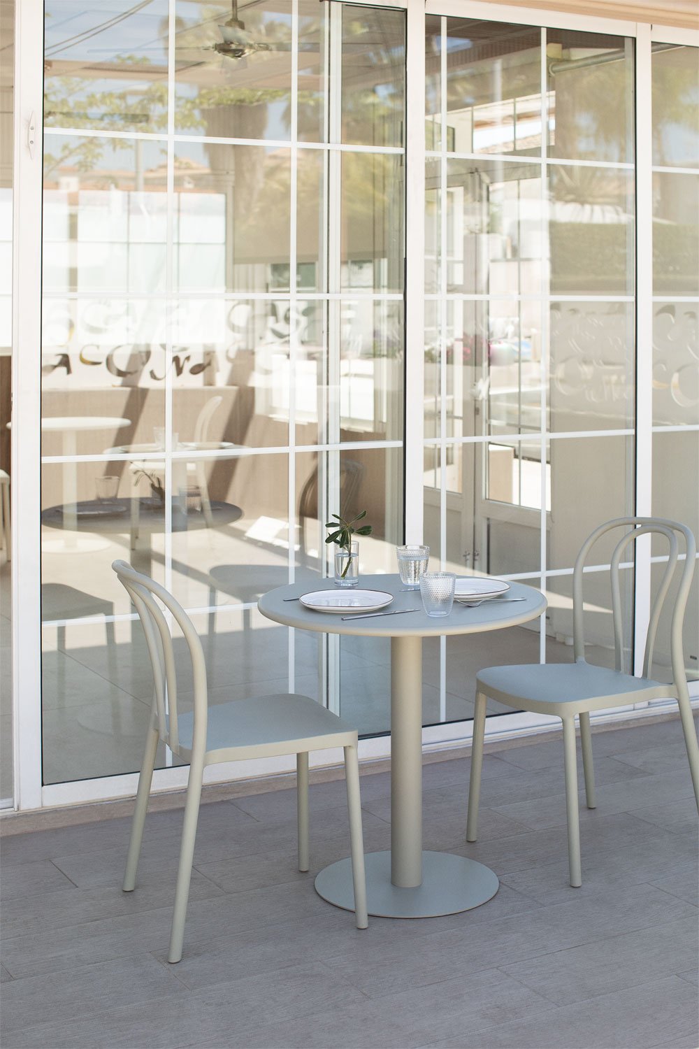 Conjunto de mesa redonda Ø70 cm e 2 cadeiras de jardim Mizzi, imagem de galeria 2