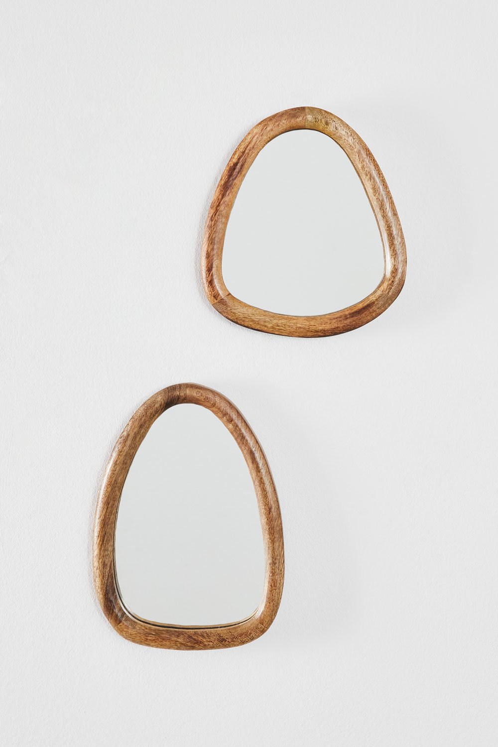 Conjunto de 2 espelhos de parede em madeira de mangueira Gabael Design, imagem de galeria 1