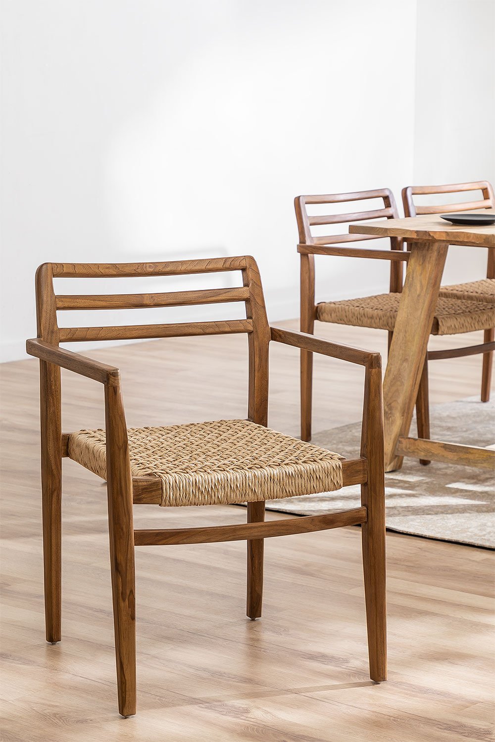 Pacote de 2 cadeiras de jantar com braços em madeira de teca Lulea, imagem de galeria 1