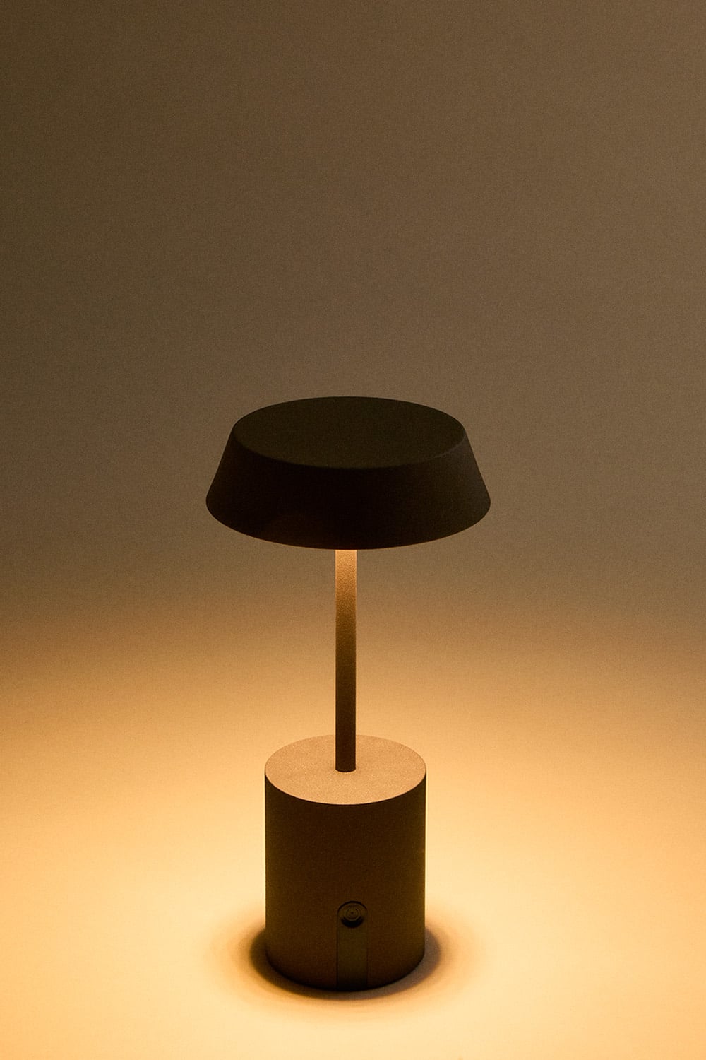Lâmpada de mesa LED sem fios Uliana, imagem de galeria 3