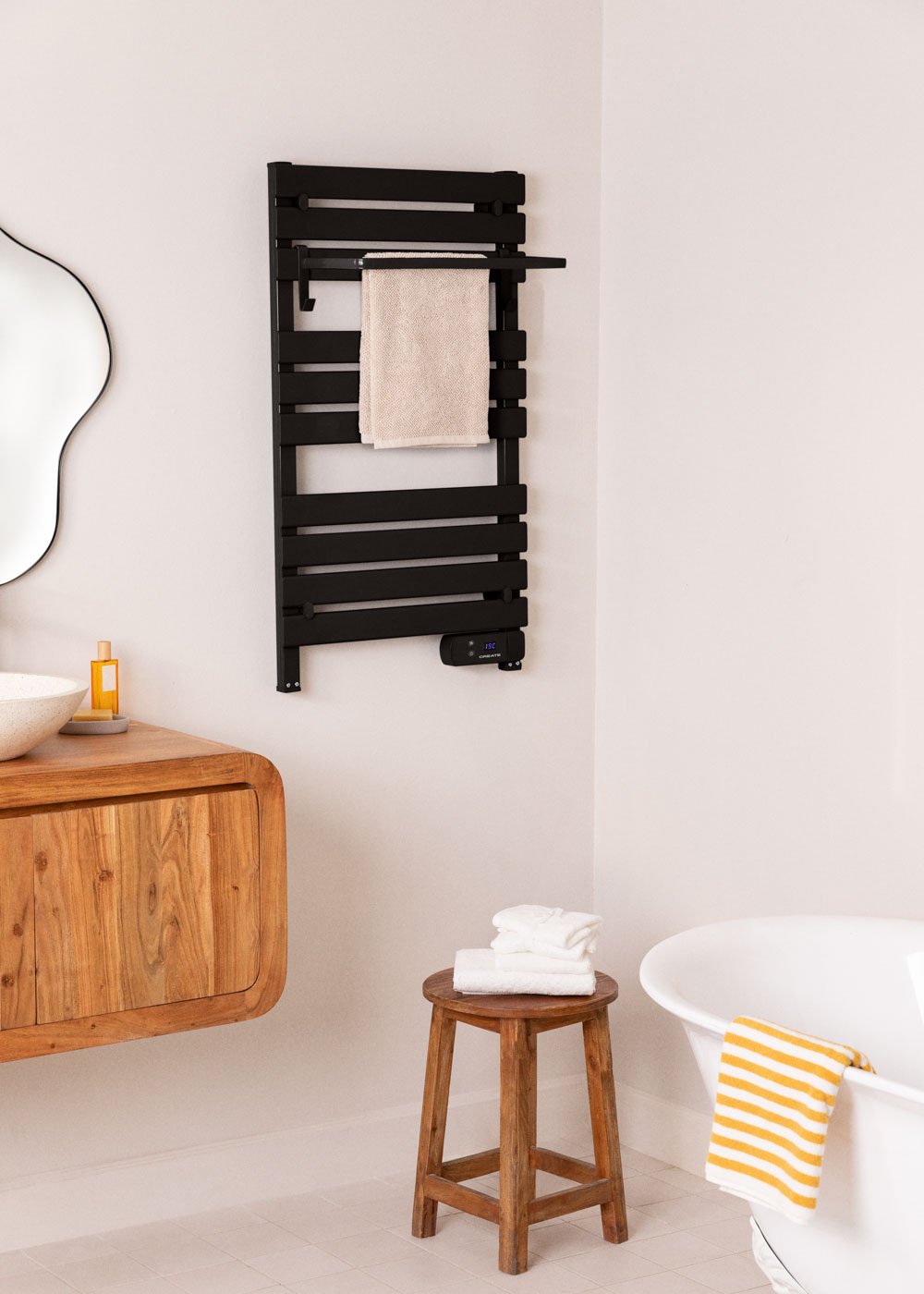 CREATE - WARM TOWEL - Barra de toalha elétrica para piso ou parede 500W, imagem de galeria 1