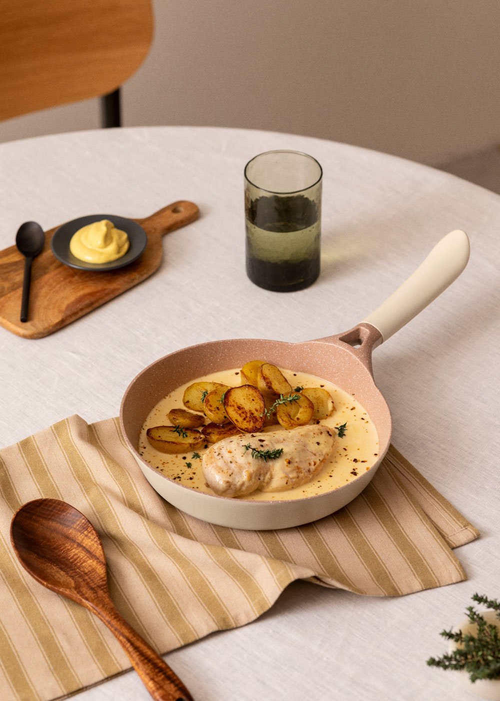 CREATE - PAN STUDIO - Frigideira em alumínio fundido e cabo em baquelite, imagem de galeria 1