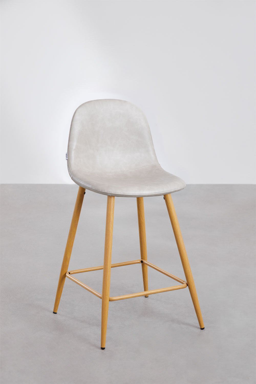 Pack de 2 bancos altos 65 cm em polipele cinza taupe claro e pés com acabamento madeira natural Glamm, imagem de galeria 1