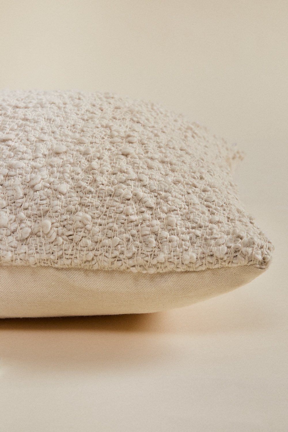 Almofada quadrada 45x45 cm em tecido bouclé Zanero, imagem de galeria 4