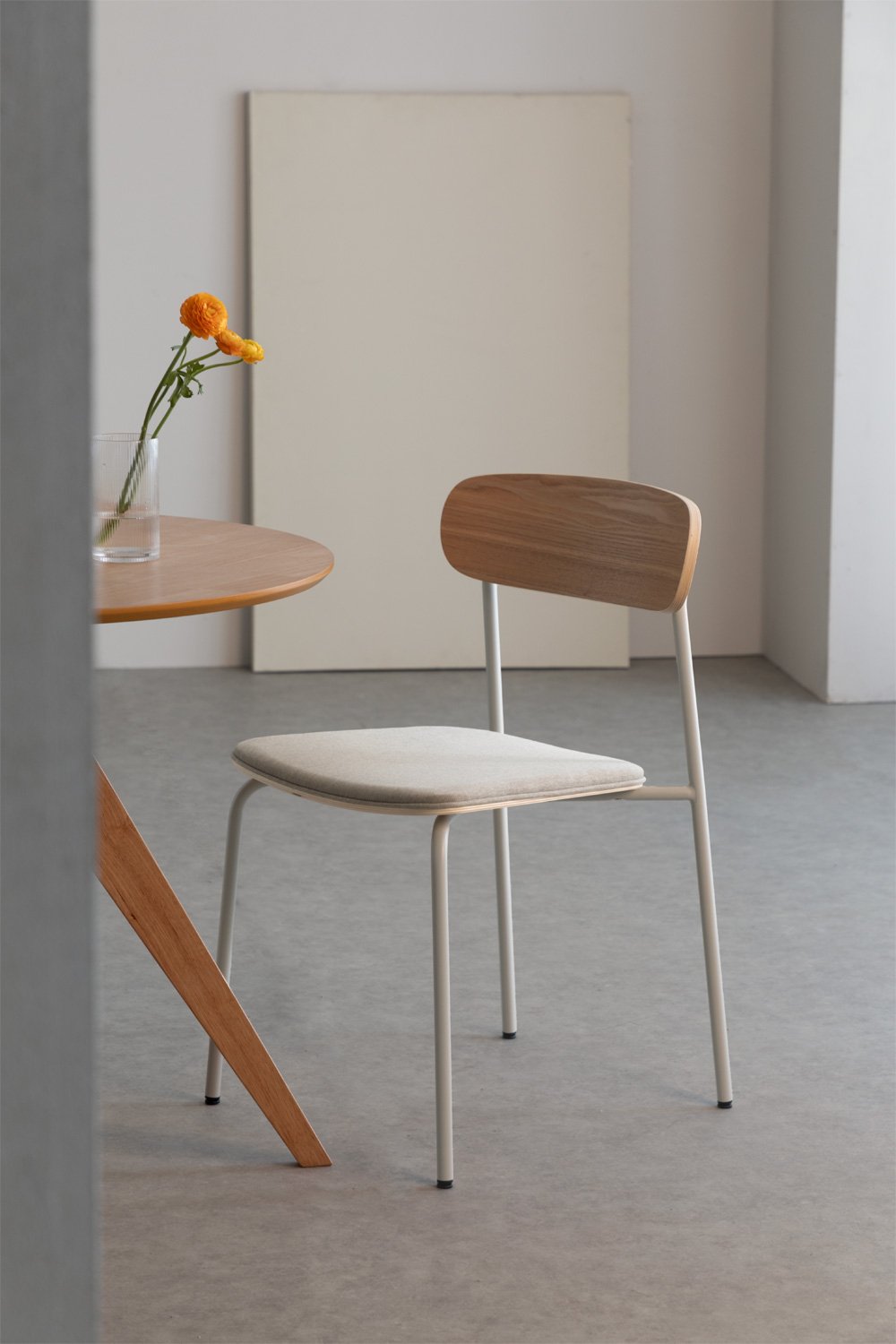 Pack de 2 cadeiras de jantar empilháveis em ferro e madeira Wilpier, imagem de galeria 1