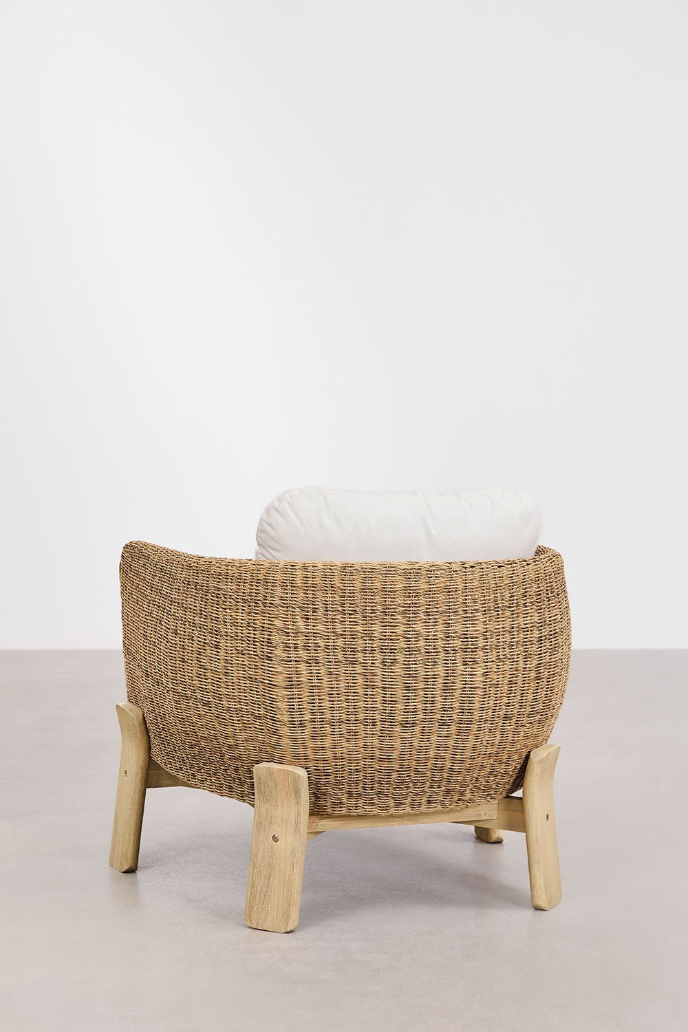 Conjunto de sala com 2 poltronas e mesa de centro em madeira de acácia e rattan Leilan, imagem de galeria 4