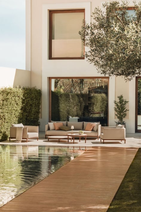 Conjunto de jardim com sofá de 3 lugares, 2 poltronas e 2 mesas de centro redondas em madeira de acácia Olivia