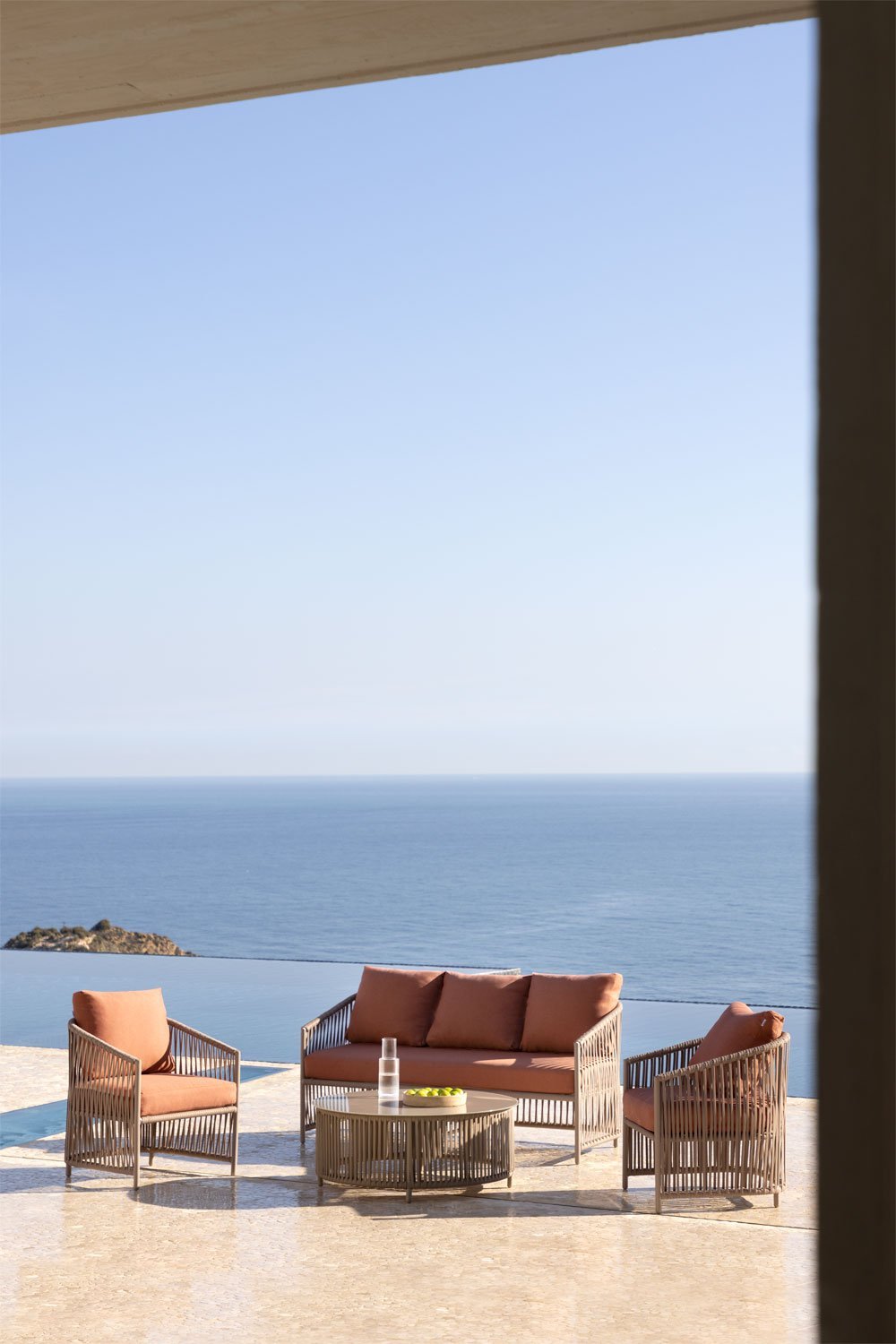 Conjunto de jardim com sofá de 2 lugares, 2 poltronas e mesas de centro em alumínio e corda trançada Sophie., imagem de galeria 1