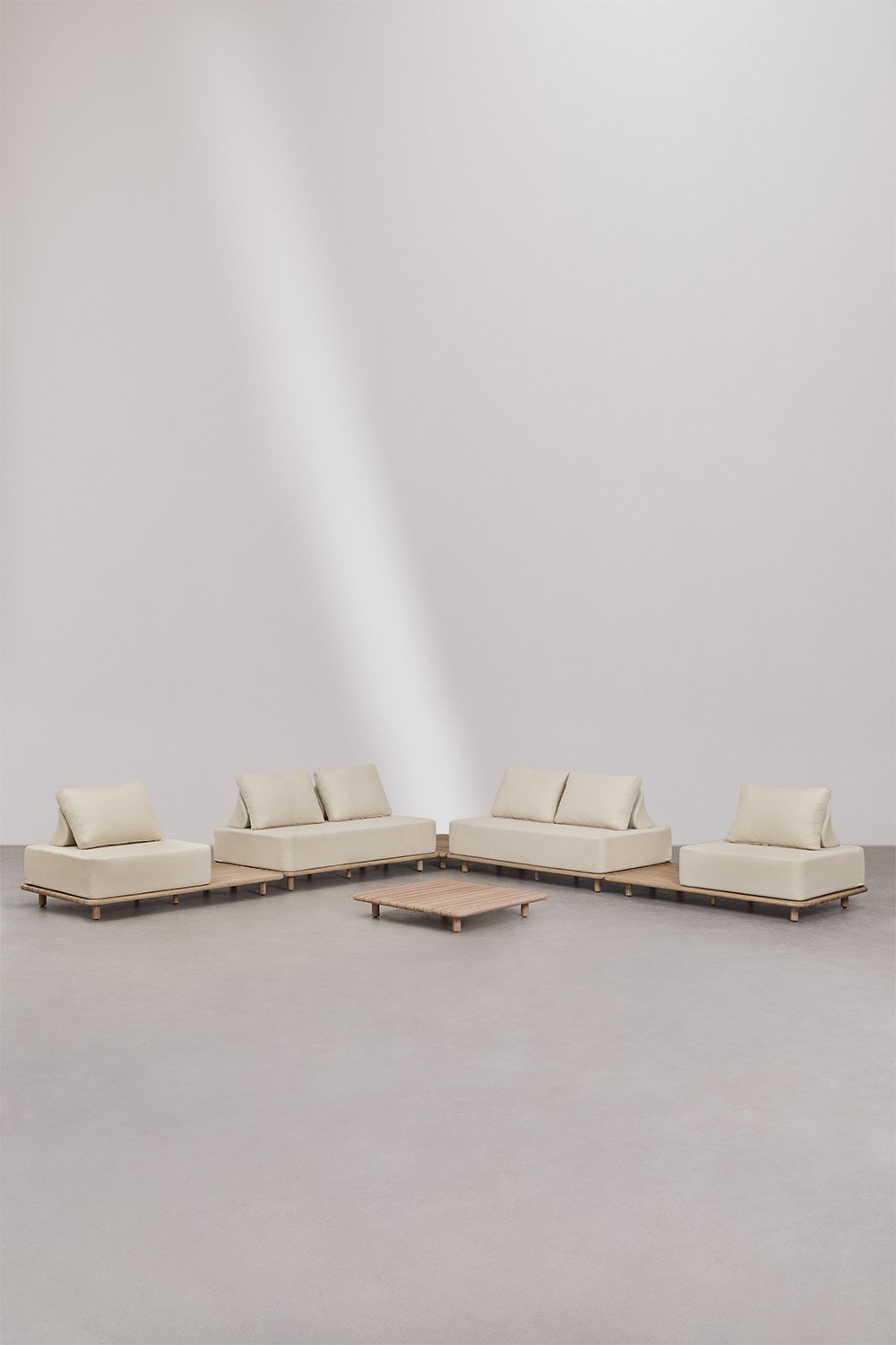 Conjunto de sala de estar com sofá de canto modular de 4 peças com mesas laterais e mesa de centro de 95x95 cm em acácia Portet., imagem de galeria 1