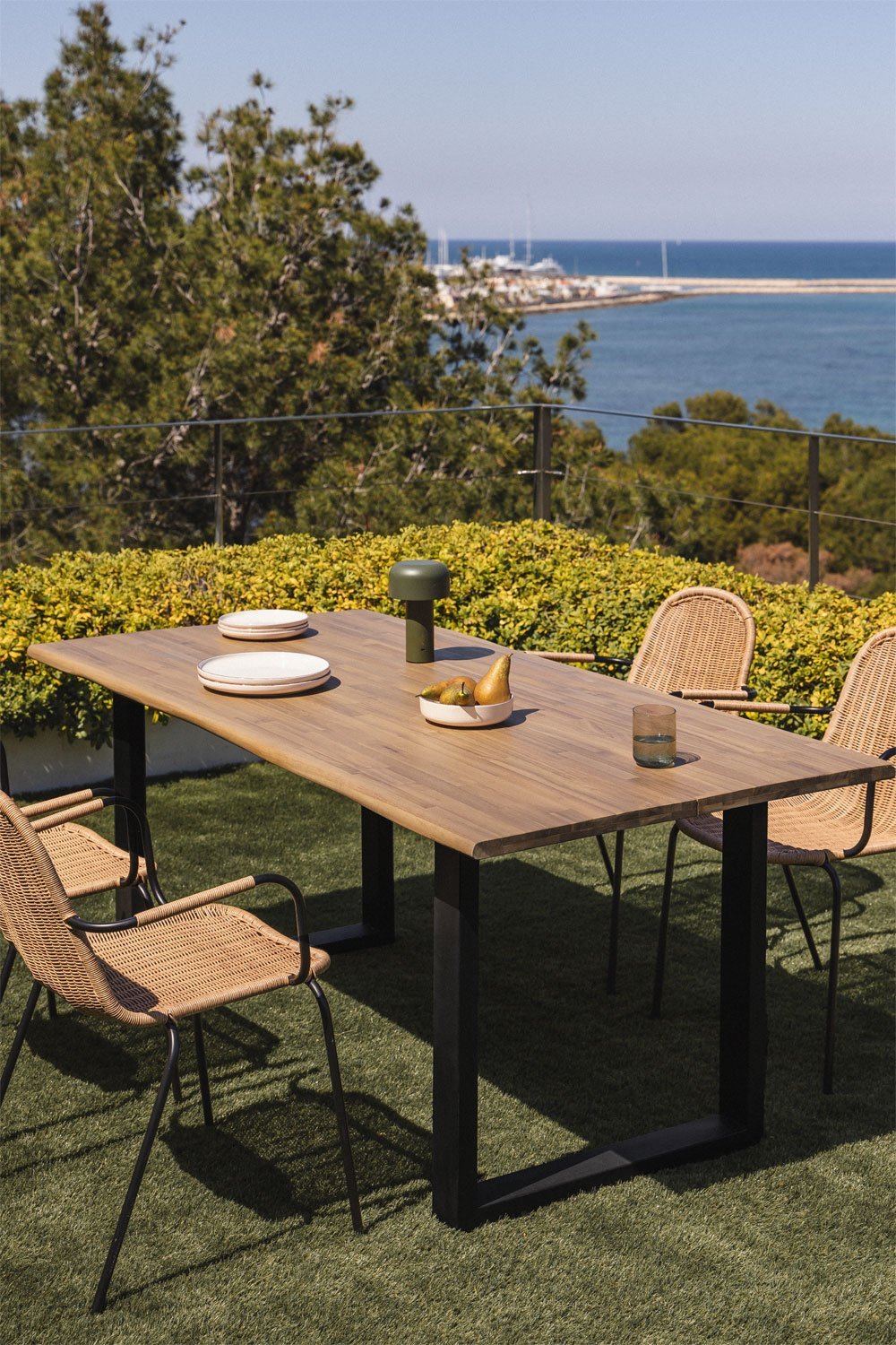 Mesa de jardim retangular 180x90 cm em madeira de acácia e aço Maupi, imagem de galeria 1