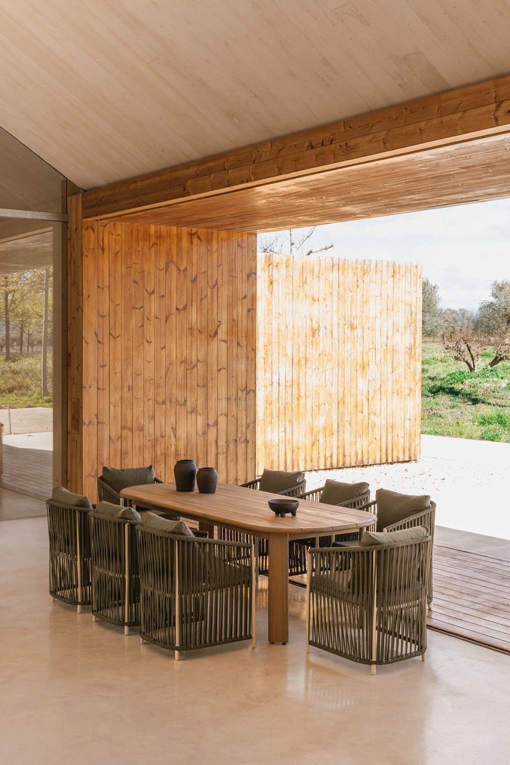 Conjunto de mesa oval 240x100 cm em madeira de acácia Uleno e 8 cadeiras de jardim em alumínio e corda entrançada Sophie, imagem de galeria 1