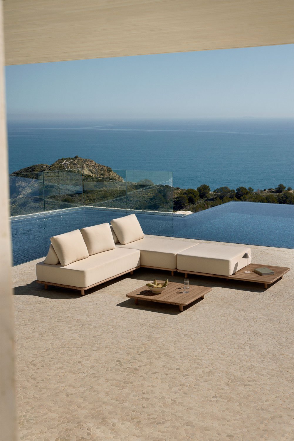 Conjunto de jardim com sofá chaise longue modular de 3 peças com mesa lateral e mesa de centro 95x95 cm em acácia Portet, imagem de galeria 1