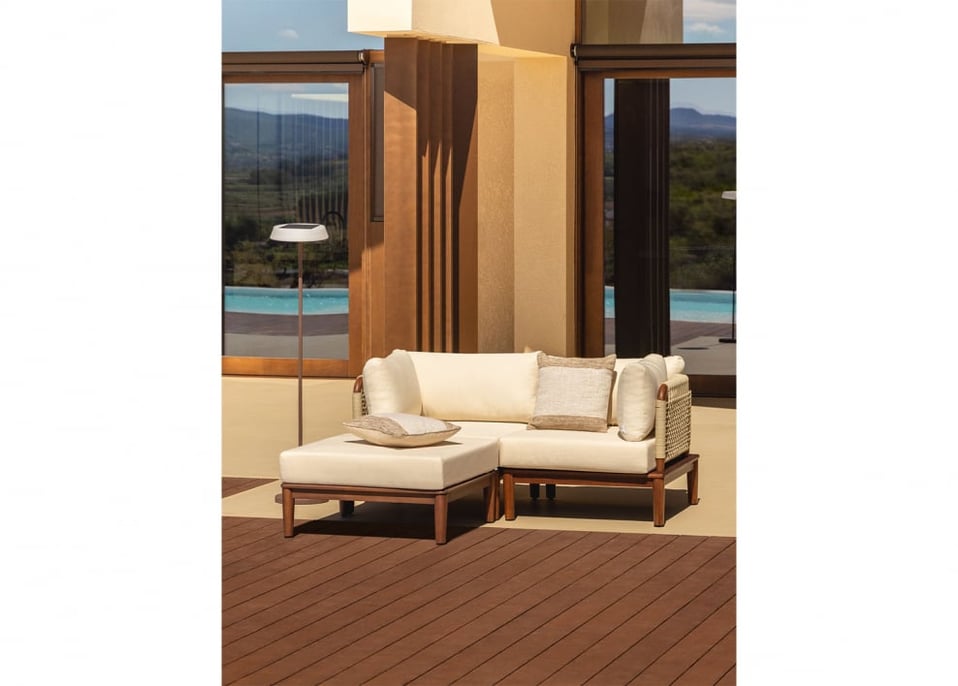 Sofá de jardim modular Giulia de 2 peças com 2 poltronas de canto e pufe em acácia