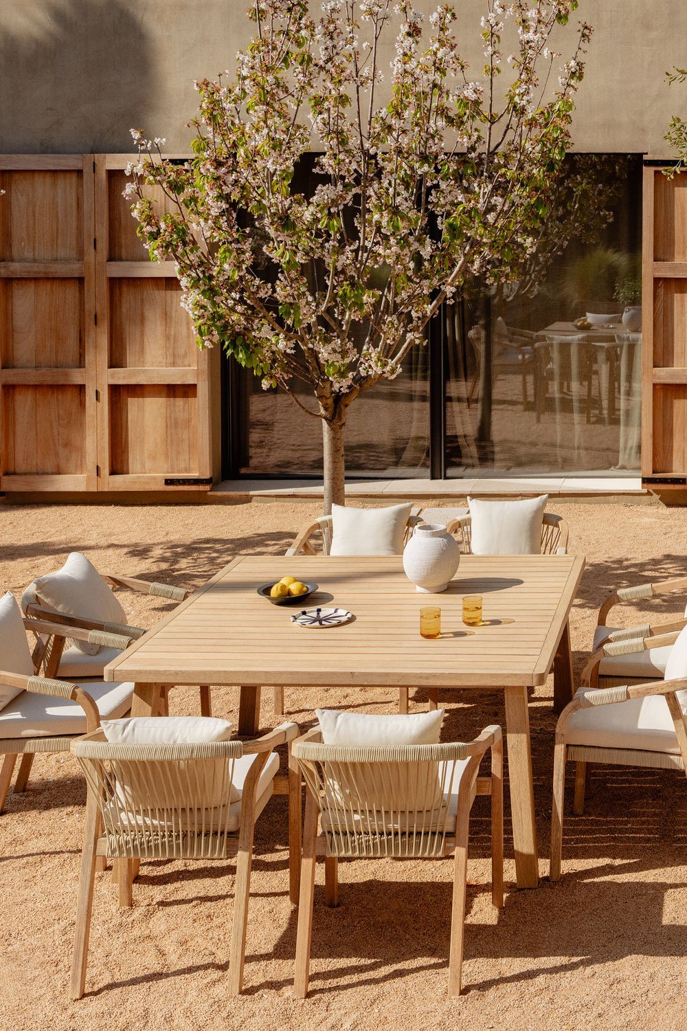 Mesa quadrada 150x150 cm para jardim em madeira de acácia Dubai , imagem de galeria 1