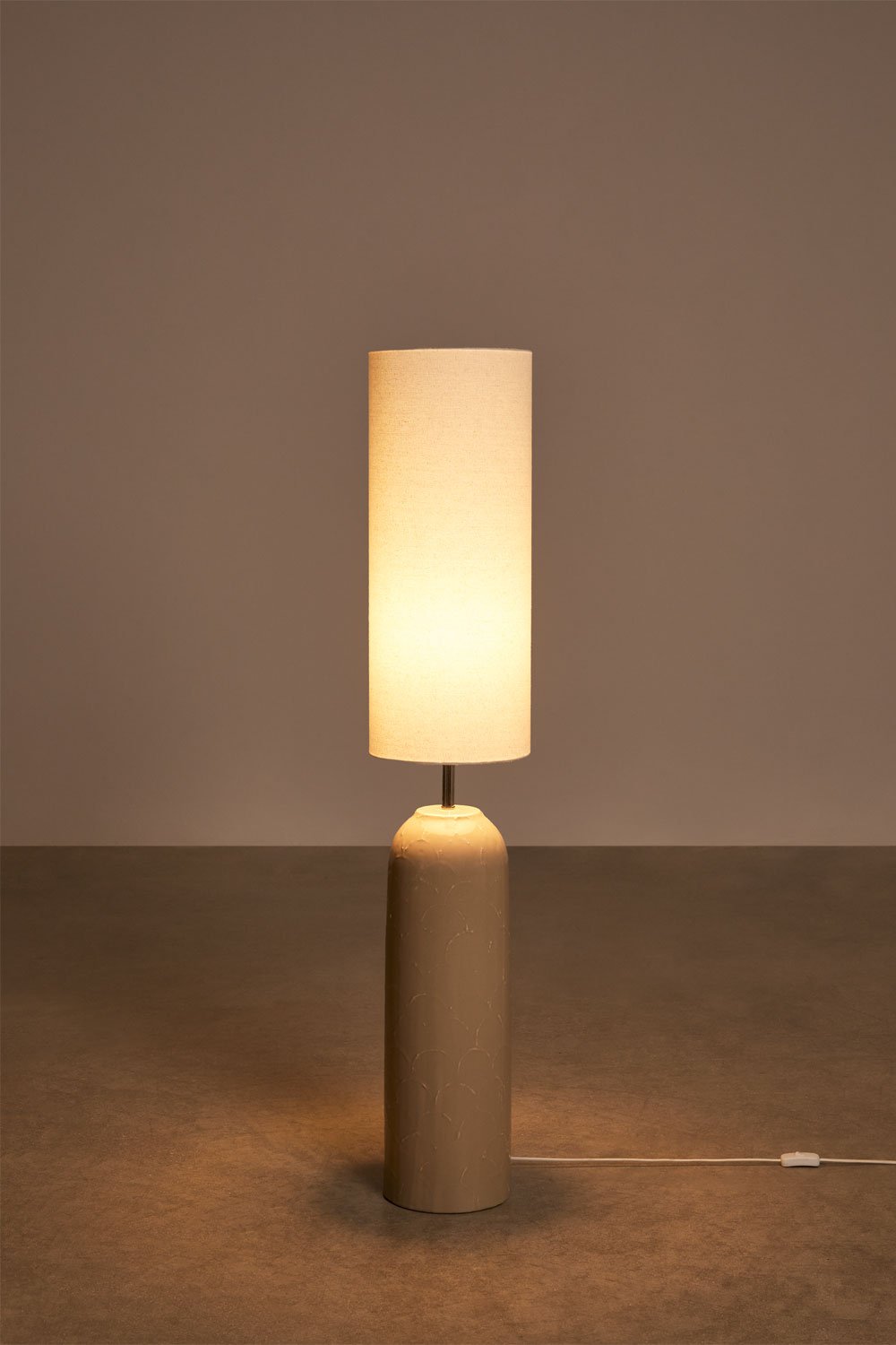 Luminária de chão em cerâmica e linho Cinnamon, imagem de galeria 4