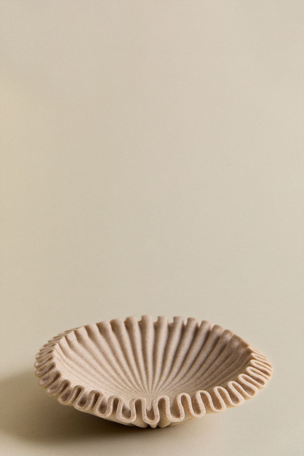 Cuenco decorativo em resina Irente, imagem de galeria 2